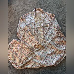 Victoria Secret Silky Long Sleeves & Pants Floral PJ Set 

Size M